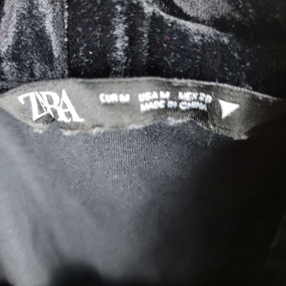 Zara Jacket Womens M Black Crushed Velvet Cropped Silver Zipper Pockets Dolman - Picture 3 of 15